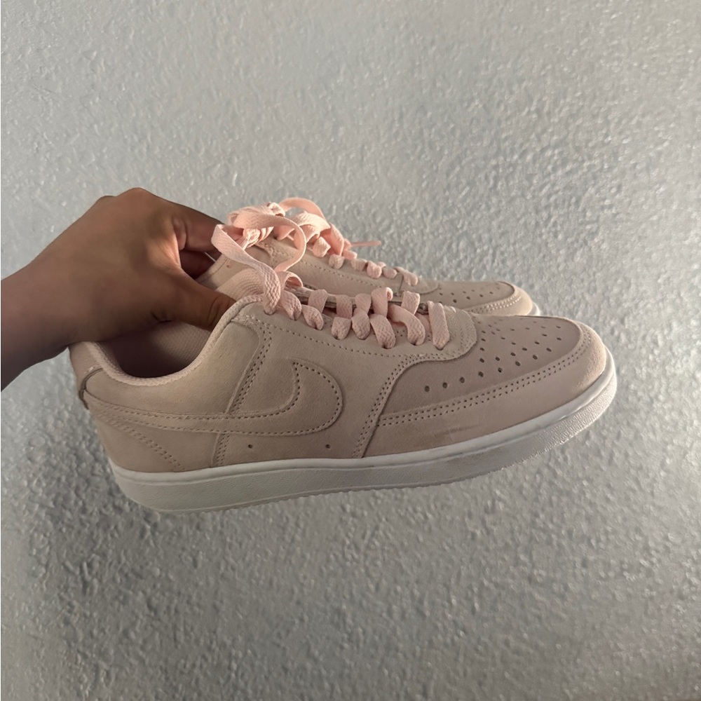 Women’s Nike Court Vision Low Sneakers Size 7 NEW